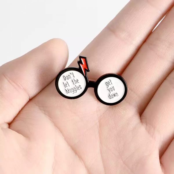 Muggles Pin