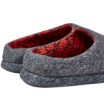 Marvel Slippers Size 43-44 - Image 2