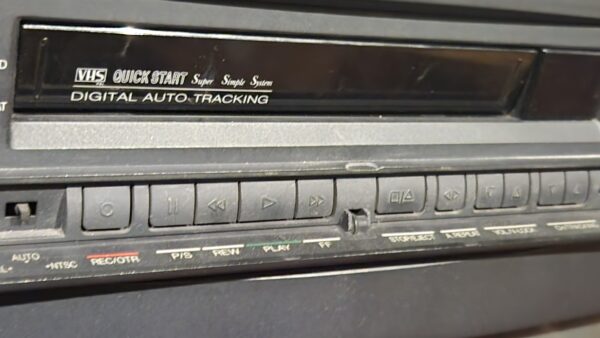 Vintage DAEWOO TV/VIDEO 20" - Image 2