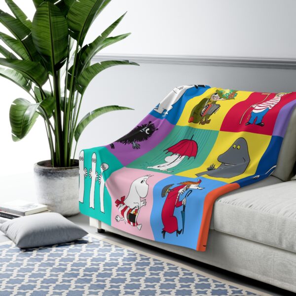 Moomin Characters Throw Blanket - Image 2
